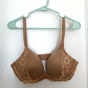 Victoria’s Secret Body by Victoria No Wire 38C Bra Nude